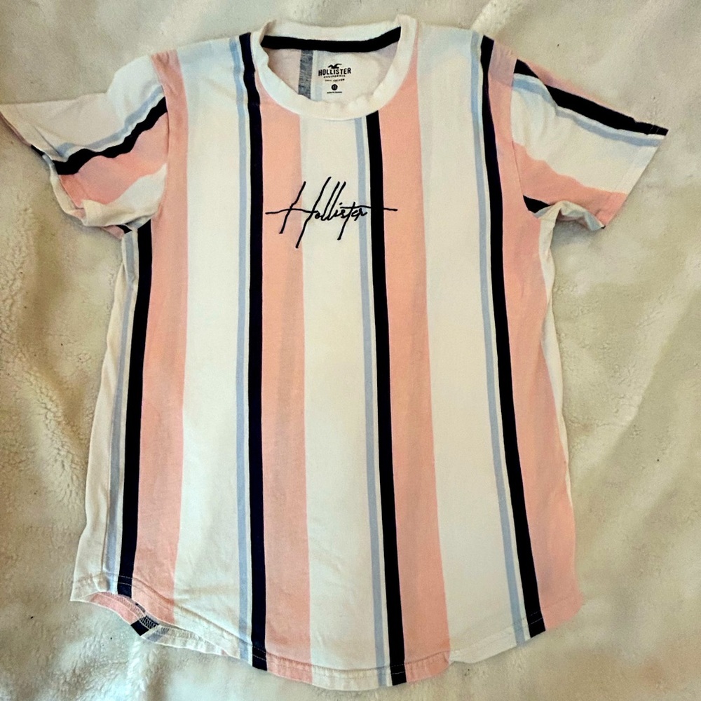 Hollister tee